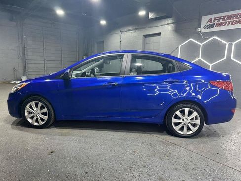 Used 2013 Hyundai Accent GLS w/ Premium Pkg FWD image 2