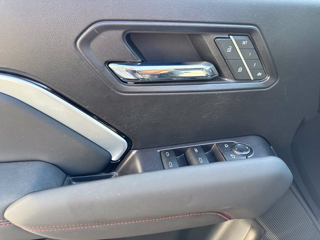 Used 2023 Chevrolet Colorado Z71 w/ Z71 Convenience Package 2 AWD/4WD image 13