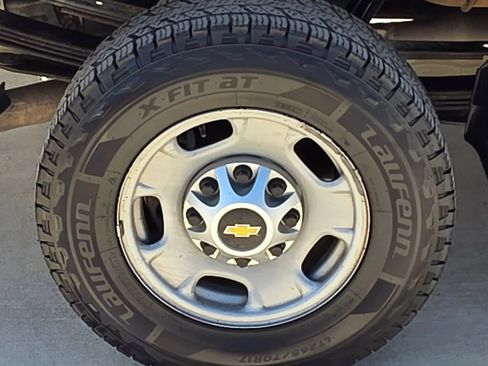 Used 2018 Chevrolet Silverado 2500 W/T AWD/4WD image 33