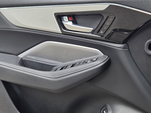 Certified 2026 Acura MDX w/ Technology Package FWD image 23