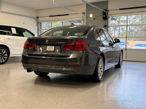 Used 2016 BMW 320i Sedan image 8