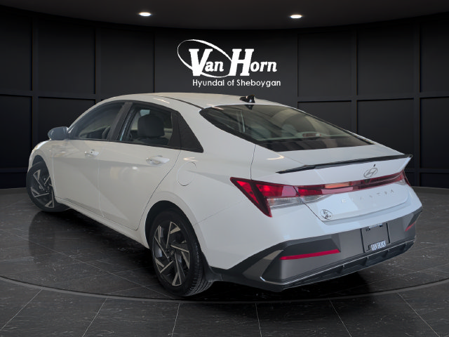 Certified 2025 Hyundai Elantra Sport FWD image 5