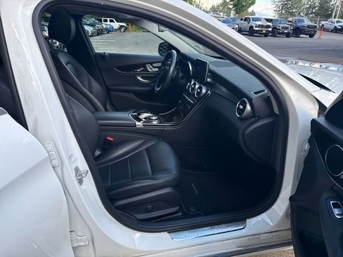 Used 2015 Mercedes-Benz C 300 4MATIC Sedan image 9