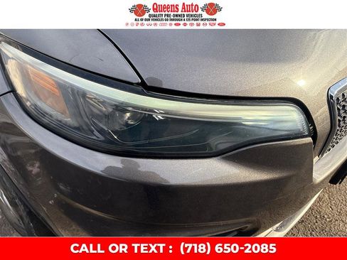 Used 2019 Jeep Cherokee Latitude Plus w/ Cold Weather Group image 30