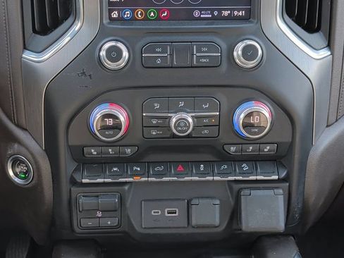 Used 2022 GMC Sierra 1500 Denali w/ Driver Alert Package II AWD/4WD image 19