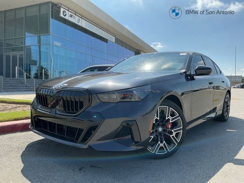 New 2026 BMW 530i w/ M Sport Package RWD image 1