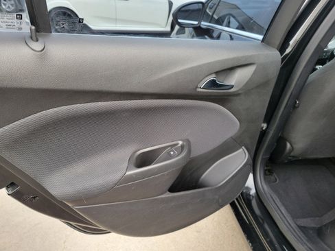 Used 2018 Chevrolet Cruze LT w/ Convenience Package image 22