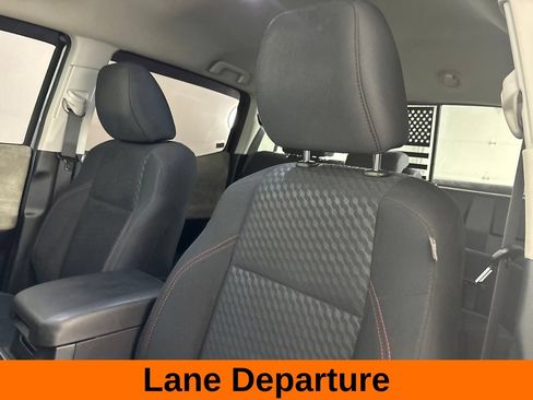 Used 2021 Toyota Tacoma SR5 AWD/4WD image 11