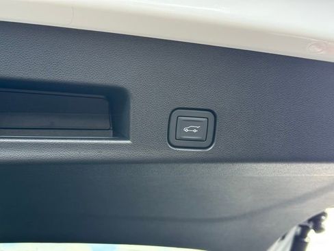 New 2026 GMC Acadia AT4 w/ Luxury Package AWD/4WD image 23
