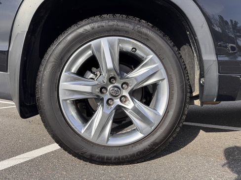 Used 2016 Toyota Highlander Limited image 64