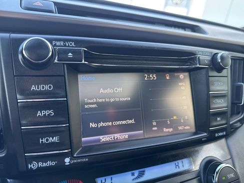 Used 2018 Toyota RAV4 XLE image 18