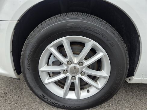 Used 2019 Dodge Grand Caravan SXT FWD image 9
