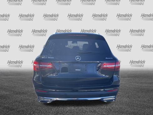 Used 2017 Mercedes-Benz GLC 300 4MATIC image 9