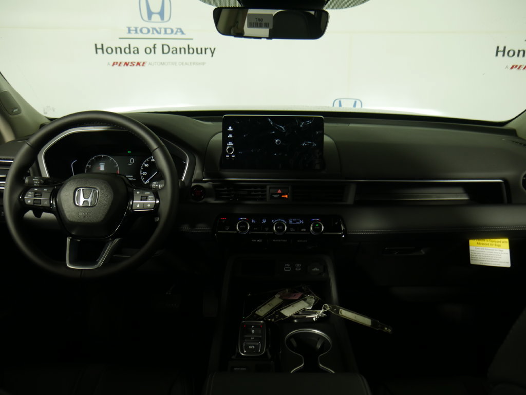 New 2026 Honda Pilot Touring image 11