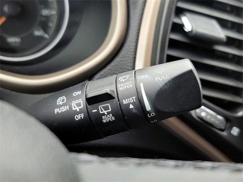 Used 2017 Jeep Cherokee Latitude w/ Comfort & Sound Group image 16