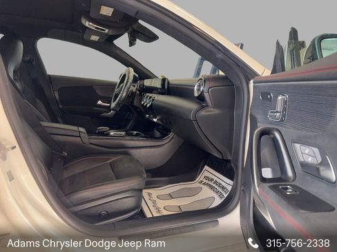 Used 2022 Mercedes-Benz CLA 250 4MATIC image 12