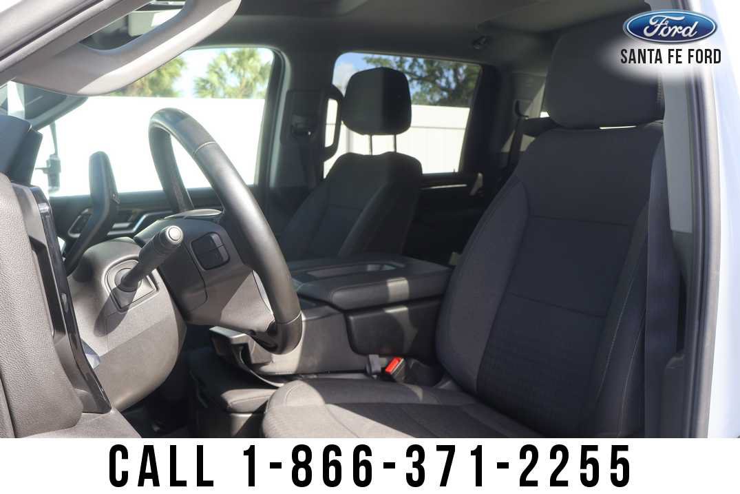 Used 2025 Chevrolet Silverado 2500 LT w/ Safety Package AWD/4WD image 18