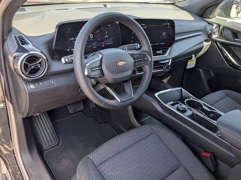 New 2026 Chevrolet Equinox LT w/ Safety and Technology Package image 9