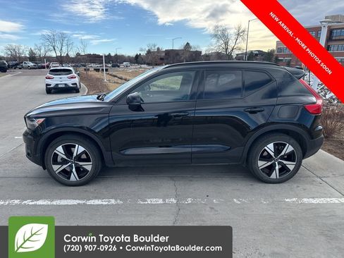 Used 2021 Volvo XC40 P8 Recharge image 4