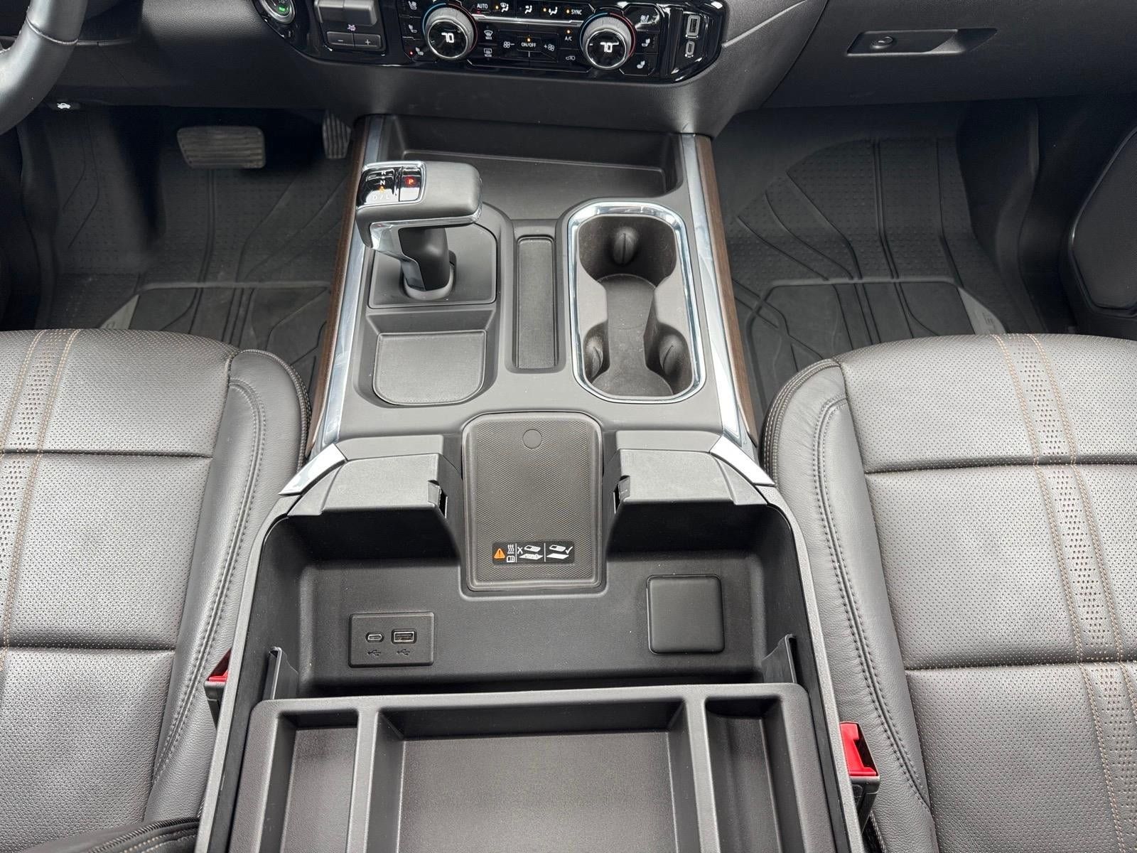Used 2025 Chevrolet Silverado 1500 High Country w/ High Country Premium Package AWD/4WD image 13