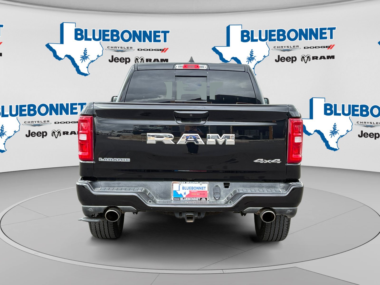 Used 2025 RAM 1500 Laramie w/ Laramie Southwest Edition AWD/4WD image 6