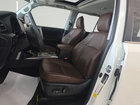 Used 2022 Toyota 4Runner Limited AWD/4WD image 12
