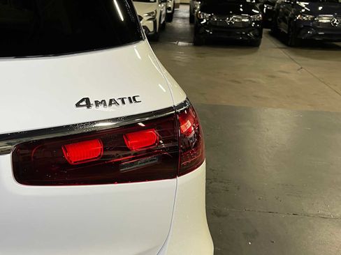 Used 2025 Mercedes-Benz GLS 450 4MATIC image 16