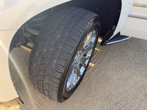 Used 2016 GMC Yukon XL Denali w/ Open Road Package image 12