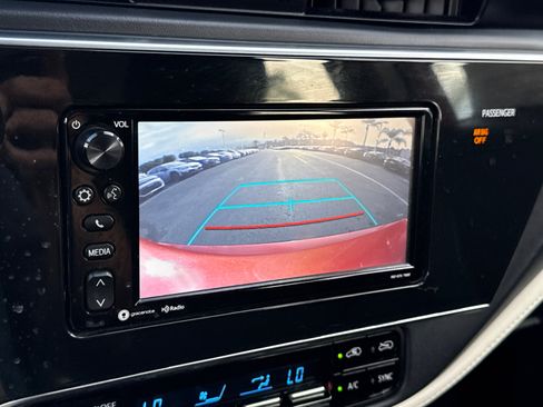 Certified 2018 Toyota Corolla iM image 30