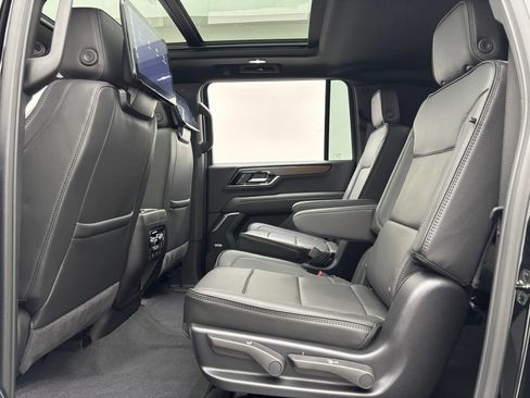 New 2026 GMC Yukon XL Denali w/ Denali Reserve Package AWD/4WD image 47