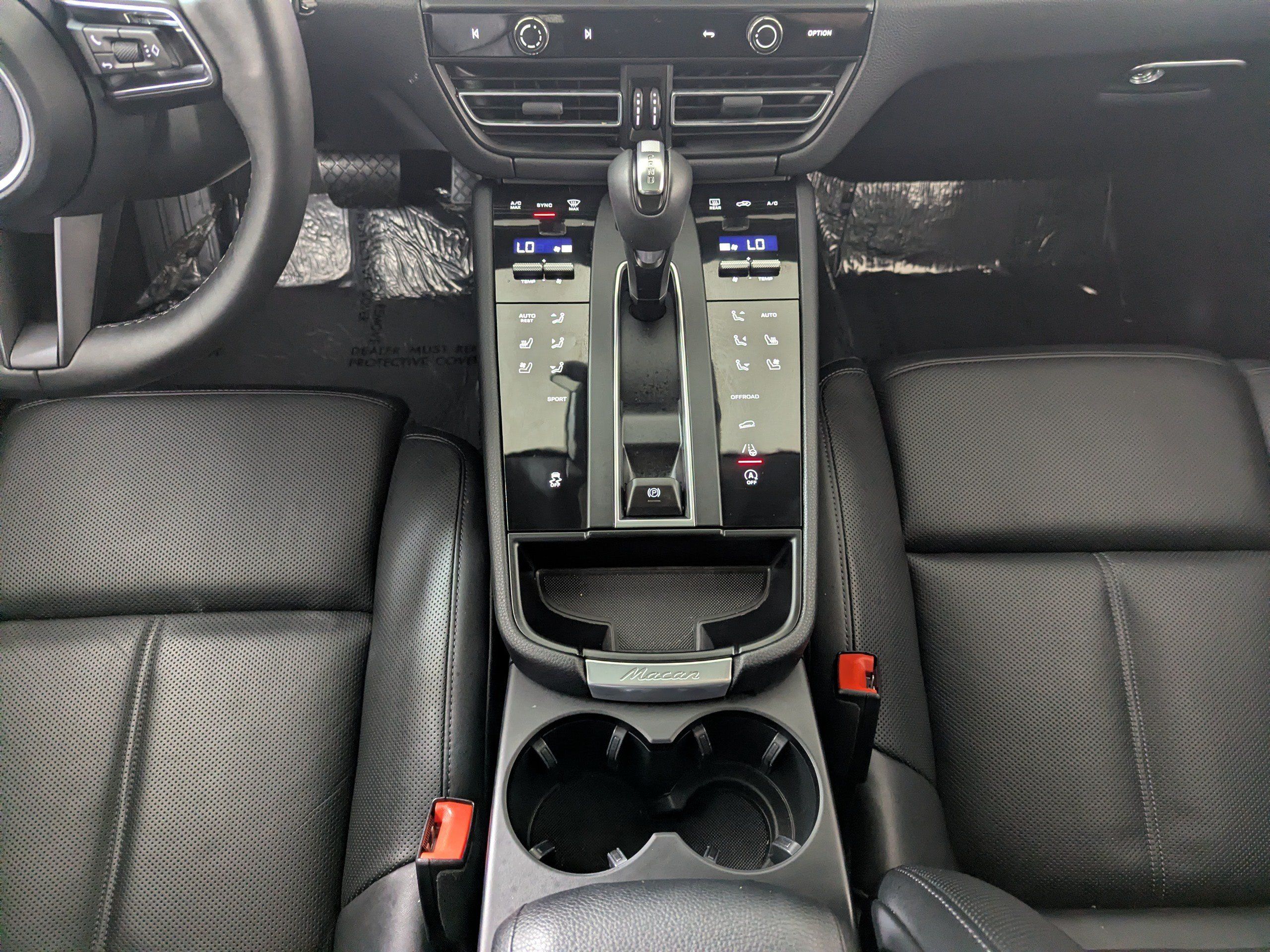 Used 2026 Porsche Macan AWD/4WD image 22