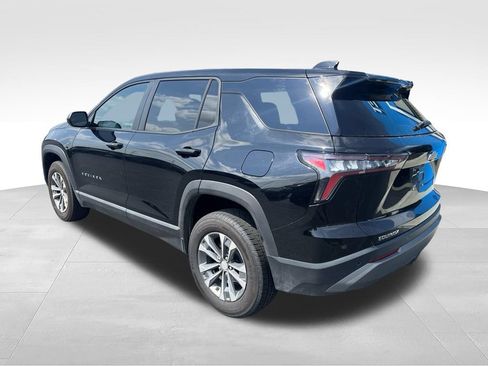 Used 2026 Chevrolet Equinox LT FWD image 7