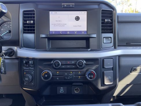 Used 2025 Ford F250 XLT w/ FX4 Off-Road Package image 26