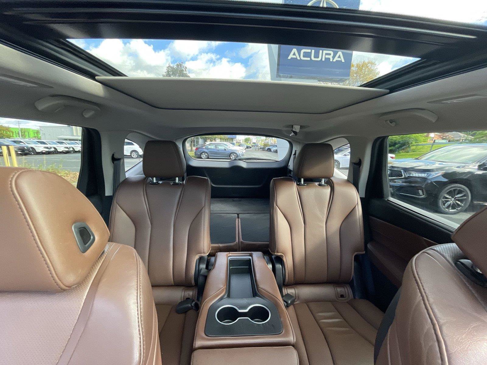 Used 2022 Acura MDX w/ Technology Package AWD/4WD image 30