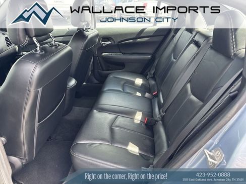Used 2014 Chrysler 200 Limited FWD image 31