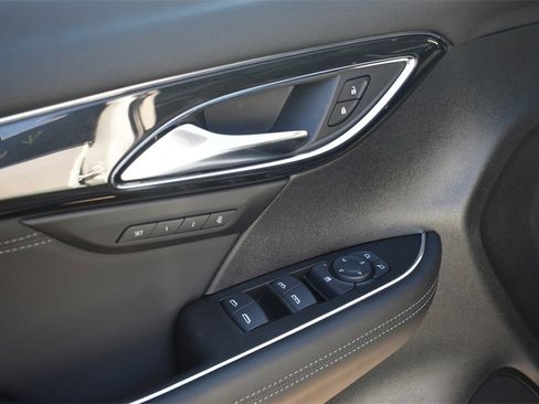 New 2025 Buick Envision Preferred image 14