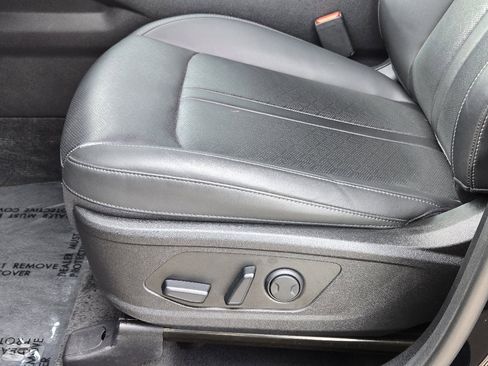 Certified 2023 Kia Sorento SX image 26