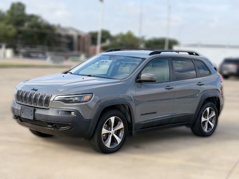 Used 2020 Jeep Cherokee Latitude w/ Quick Order Package 26F North AWD/4WD image 3
