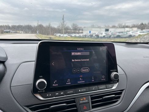 Used 2022 Nissan Altima 2.5 SV image 8