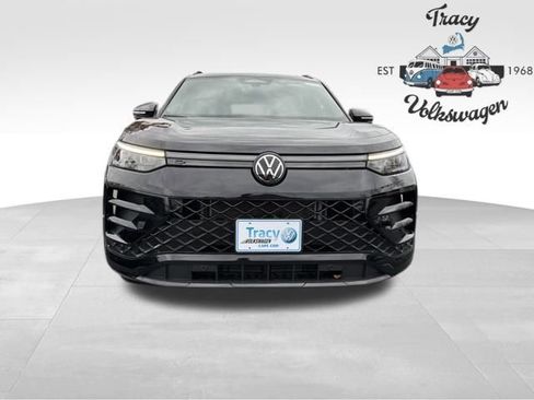 New 2026 Volkswagen Tiguan SE R-Line image 2