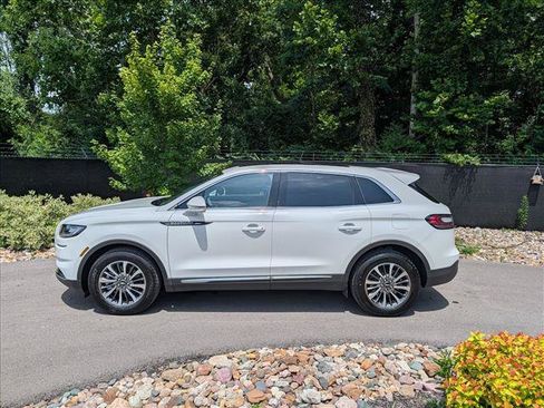 Certified 2023 Lincoln Nautilus Reserve AWD/4WD image 2