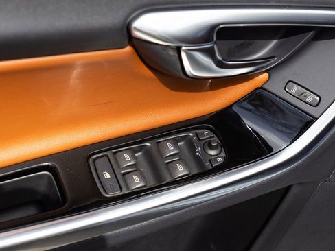 Used 2015 Volvo S60 T6 Platinum image 24