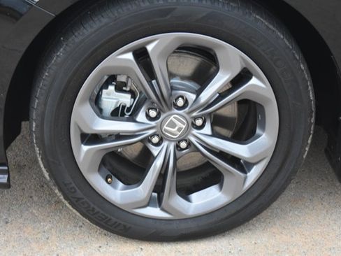 Used 2025 Honda Accord EX-L image 11
