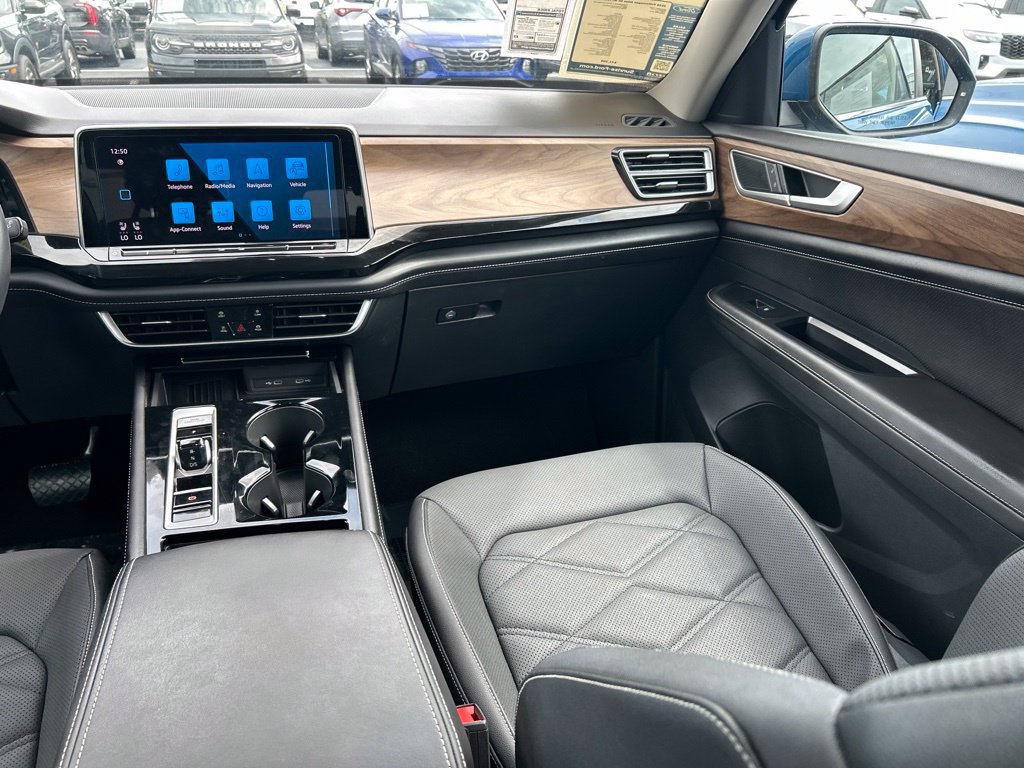 Used 2026 Volkswagen Atlas SE FWD image 12