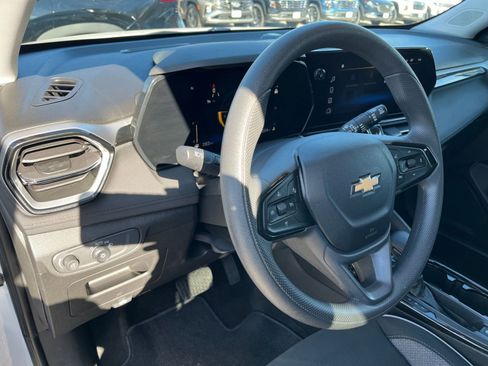 Used 2025 Chevrolet TrailBlazer LT image 32