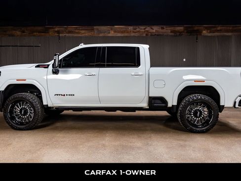Used 2024 GMC Sierra 2500 AT4 image 5