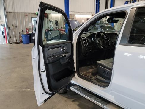 Used 2021 RAM 1500 Big Horn AWD/4WD image 17