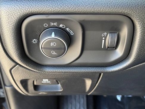 New 2026 RAM 1500 Express AWD/4WD image 25
