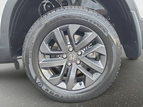 Certified 2023 Honda Ridgeline Sport image 32