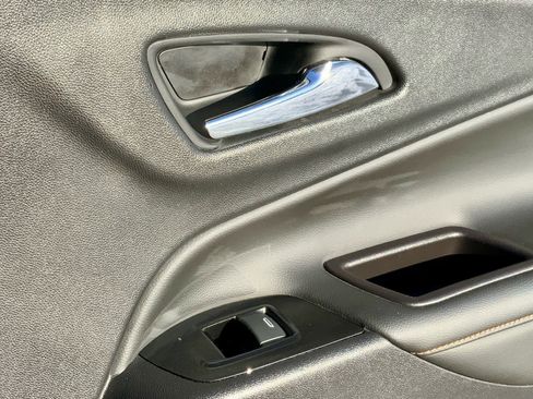 Used 2022 Chevrolet Equinox Premier image 53